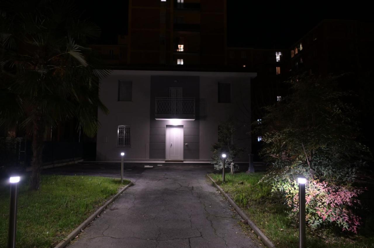 Grigio Perla Panigale, Villetta Con Giardino E Parcheggio Privato Fino A Tre Posti Auto - Un Oasi Di Tranqullita Bolonia Exterior foto