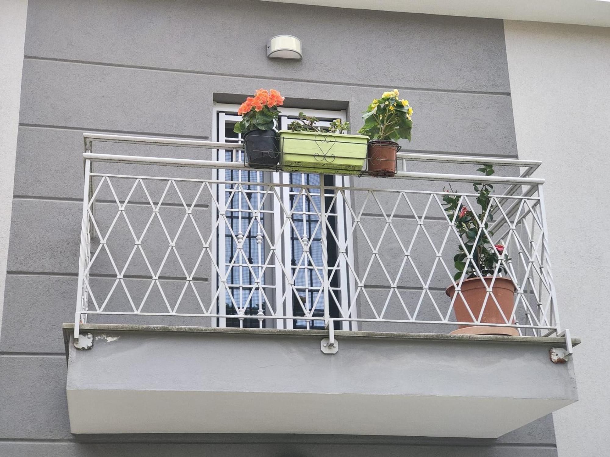 Grigio Perla Panigale, Villetta Con Giardino E Parcheggio Privato Fino A Tre Posti Auto - Un Oasi Di Tranqullita Bolonia Exterior foto